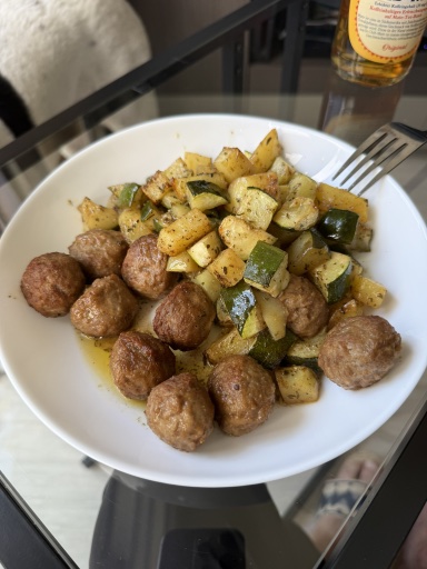 meatballs with potatoes and zucchini