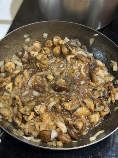 steak and mushroom pasta