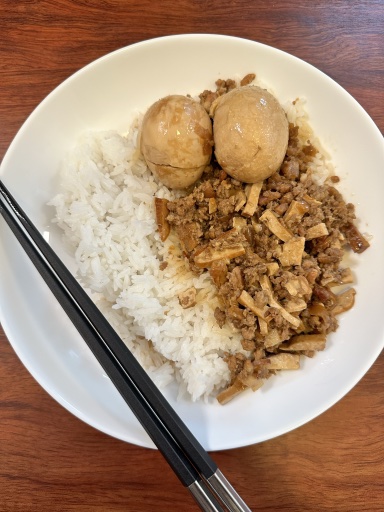 braised pork and eggs
