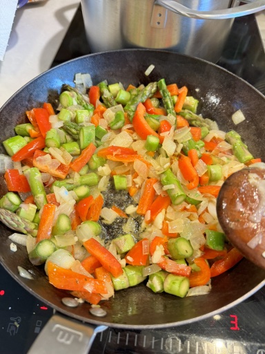 salmon vegetable pasta