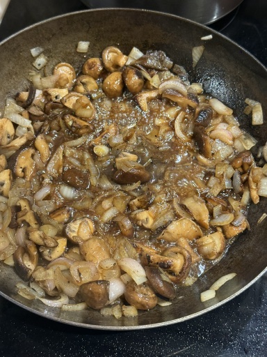 steak and mushroom pasta