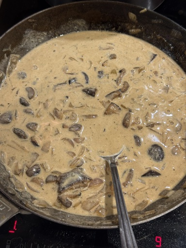steak and mushroom pasta