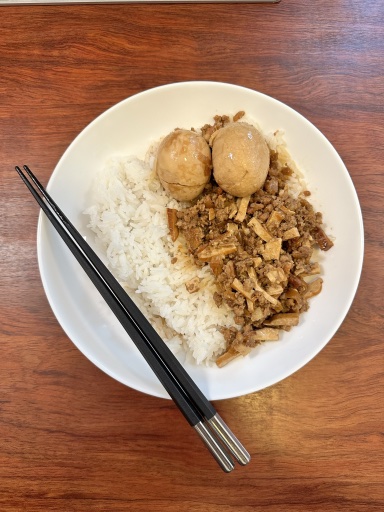 braised pork and eggs