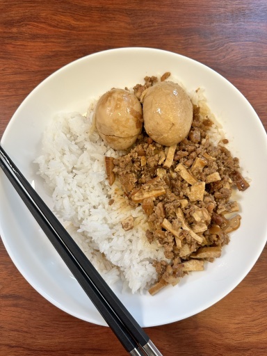 braised pork and eggs