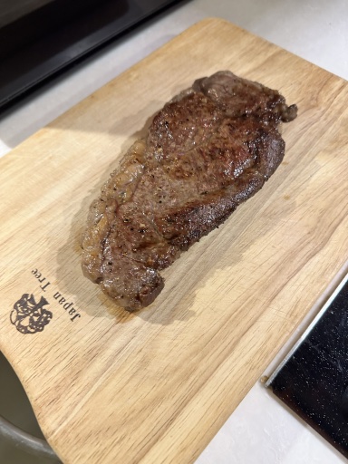 steak with asparagus