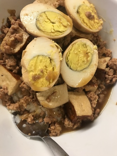 braised eggs with minced pork