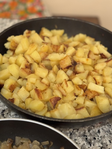 sausage with creamed leeks and potatoes