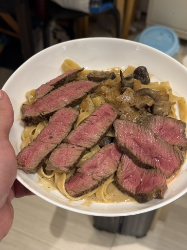 steak and mushroom pasta