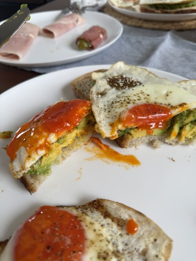 avocado toast with fried eggs