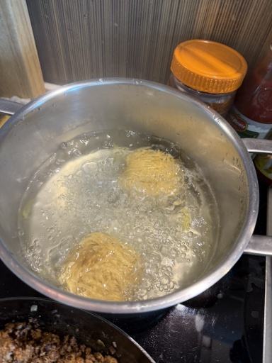 minced pork noodles