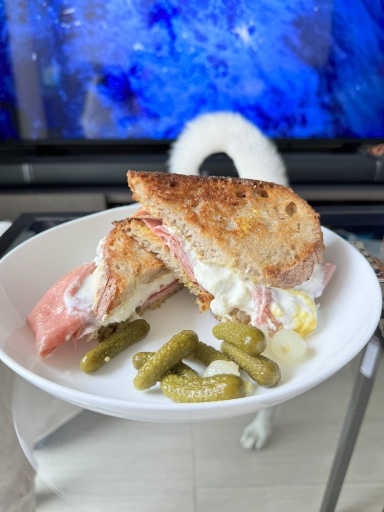 ham and egg sandwich