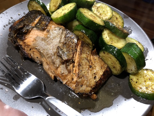 grilled salmon with zucchini