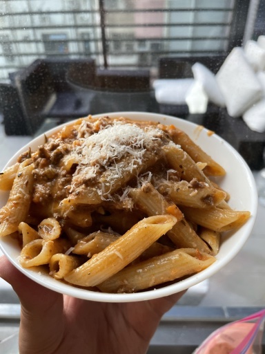 penne bolognese