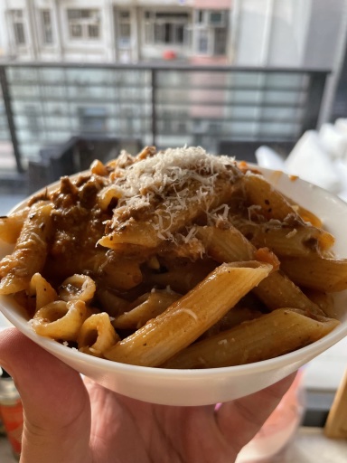 penne bolognese