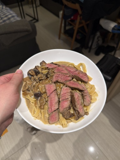 steak and mushroom pasta