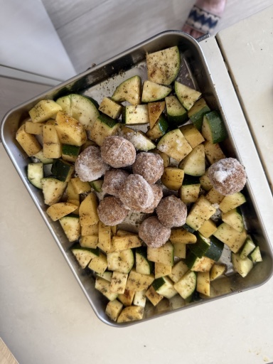 meatballs with potatoes and zucchini