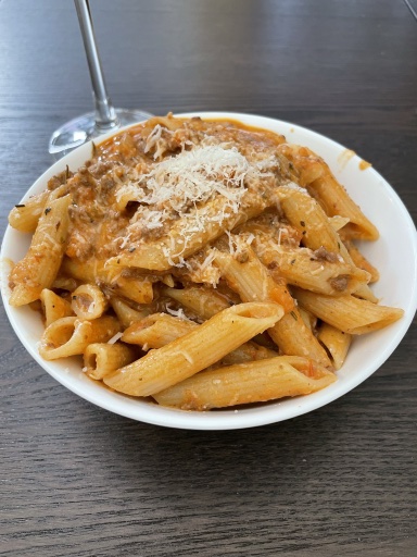 penne bolognese