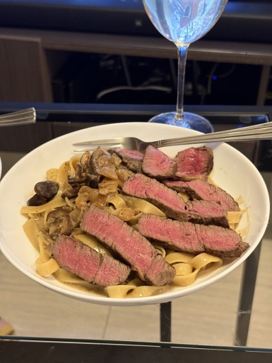 steak and mushroom pasta