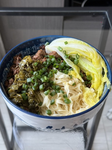 minced pork noodles