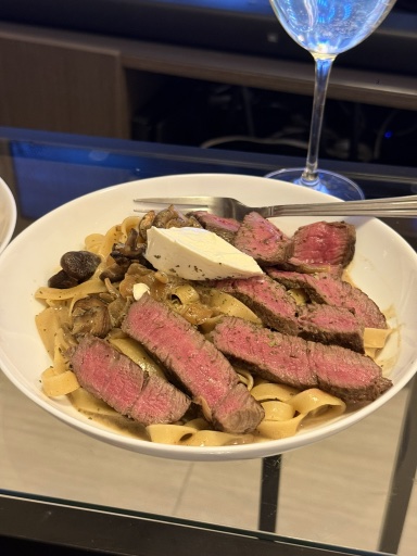 steak and mushroom pasta
