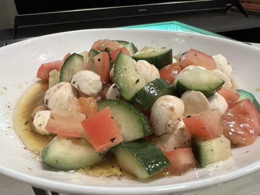cucumber tomato mozzarella salad