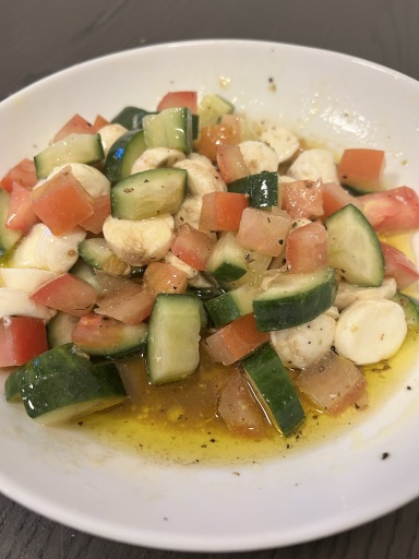 cucumber tomato mozzarella salad