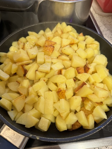 sausage with creamed leeks and potatoes