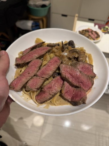 steak and mushroom pasta