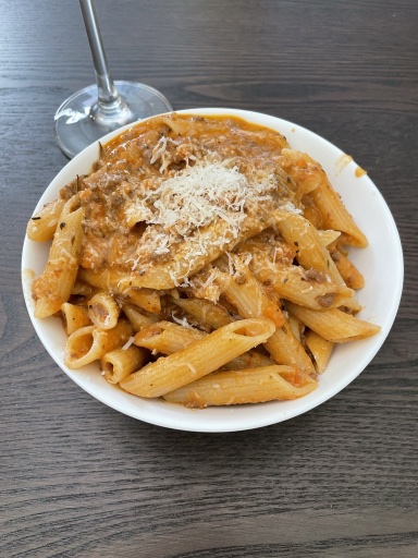 penne bolognese