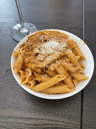 penne bolognese