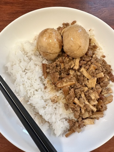 braised pork and eggs