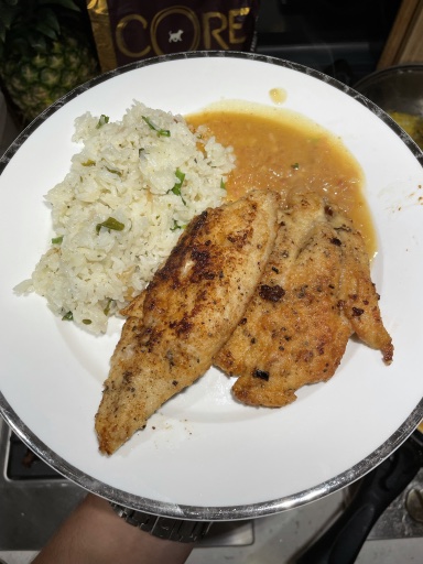 chicken with rice and gravy