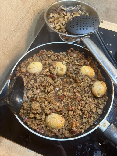 minced meat and egg stew