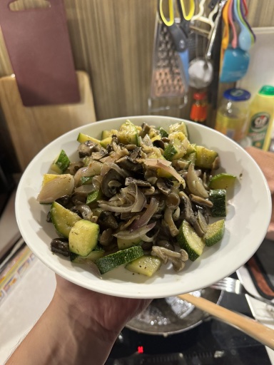 zucchini mushroom stir-fry