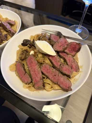 steak and mushroom pasta